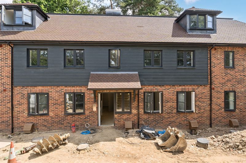Front aspect- click for photo gallery